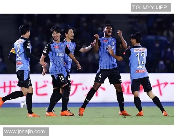 川崎前锋迎战仙台七，争夺联赛关键三分的激烈对决